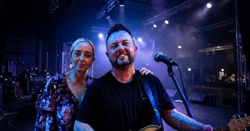 Featured image for “Live Music: The Hewett’s Col & Kez”
